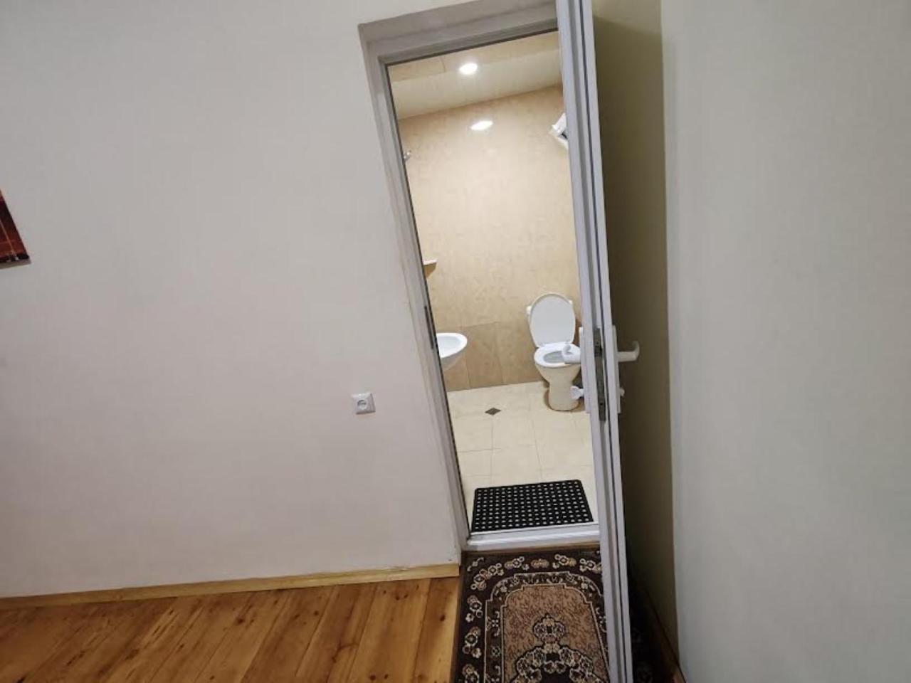 Guesthouse Luka Kutaisi Eksteriør bilde