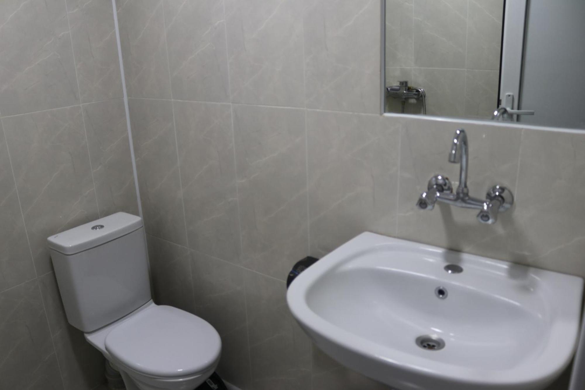 Guesthouse Luka Kutaisi Eksteriør bilde