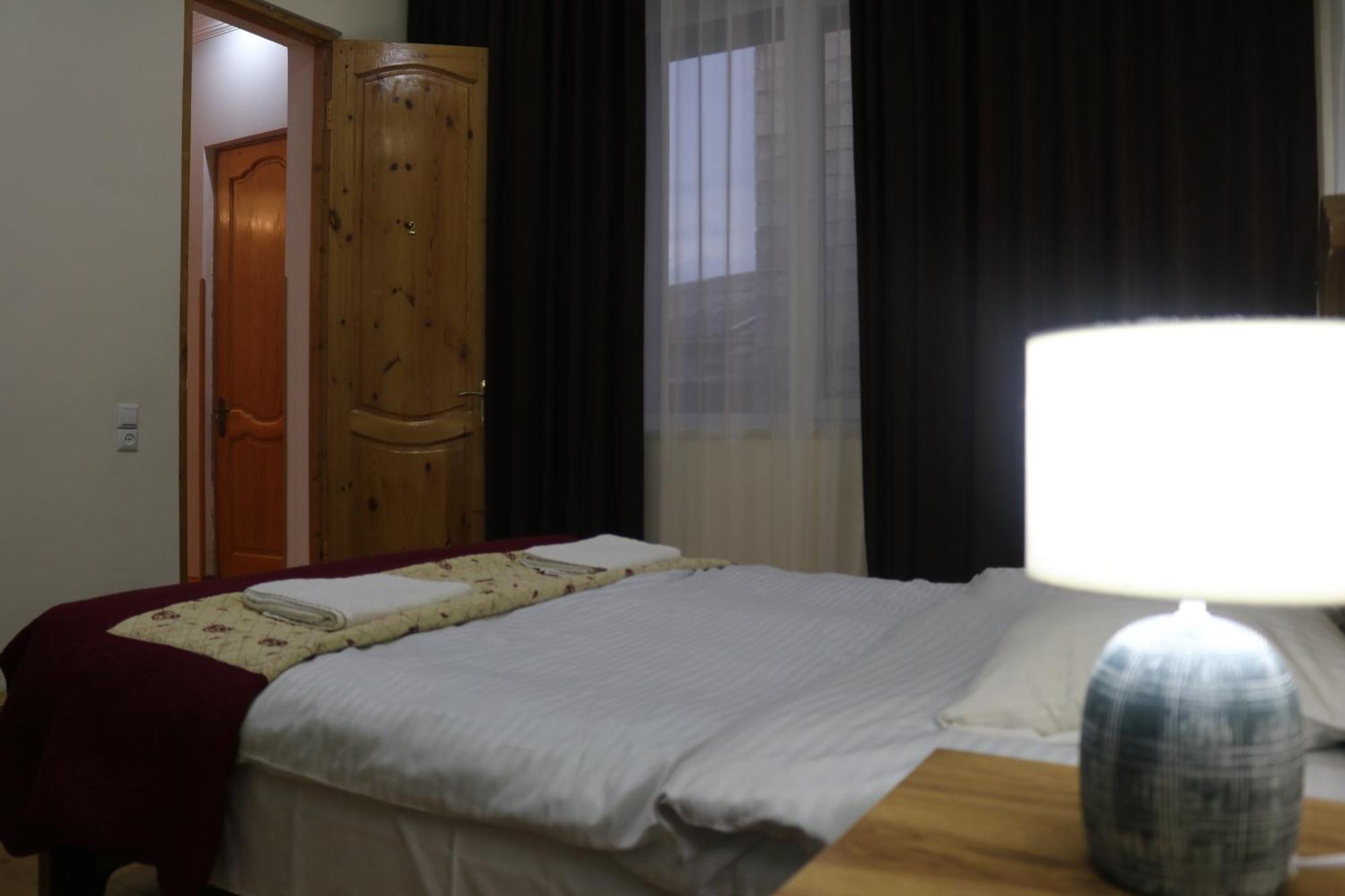 Guesthouse Luka Kutaisi Eksteriør bilde